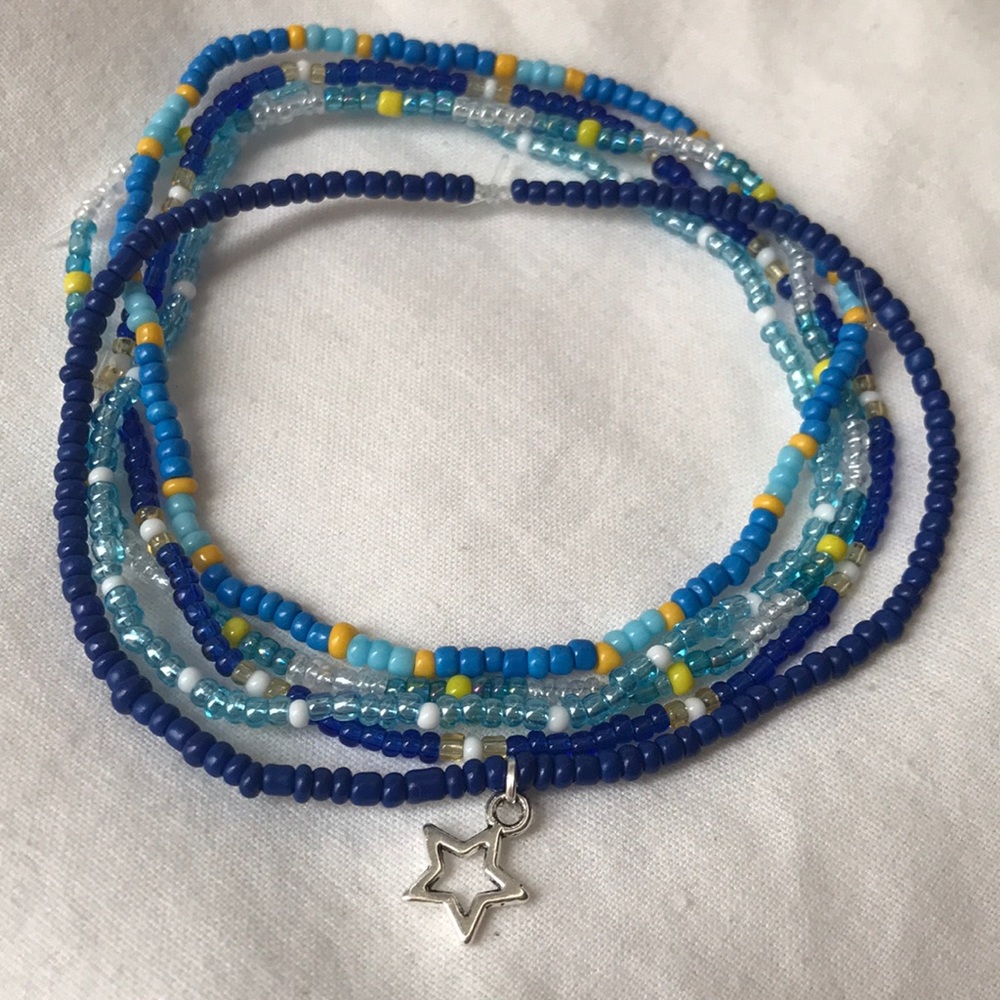 SALE⭕️⭕️⭕️Blue shades anklet pack. 5 anklets